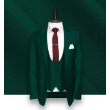 Portez ce costume de mariage vert sapin pour une allure chic