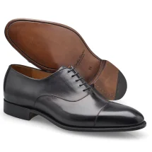 Chaussures Richelieu bout droit noir patiné — Costume Privé Paris