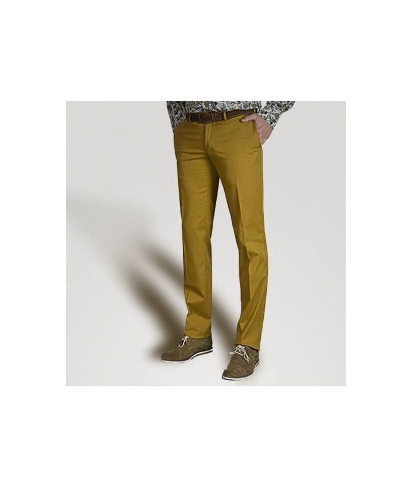 Pantalon Chino Beige Élégant pour un Style Décontracté