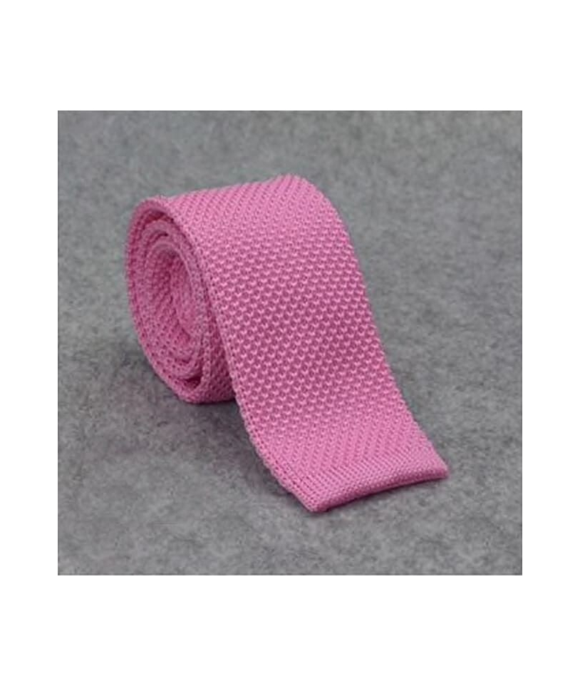 Cravate Tricot Rose : Élégance et Style Incontournables