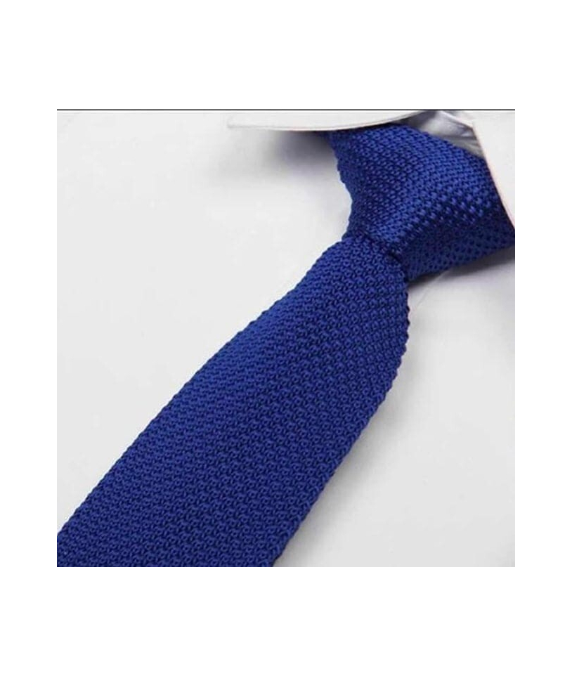 Cravate Tricot Bleu Roi : Élégance et Style Assurés