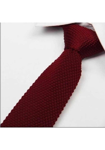 Cravate Tricot Bordeaux Élégance et Style Unique