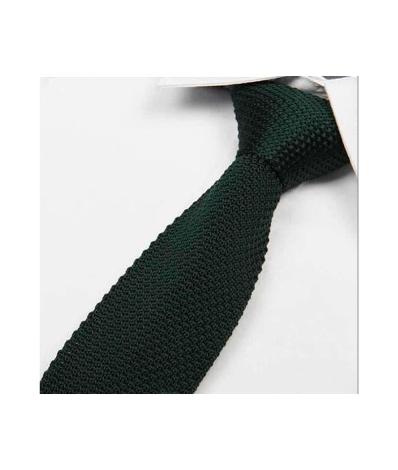 Cravate Tricot Vert Foncé : Élégance et Style Assurés