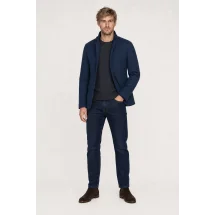Veste matelassée bleu marine — porté décontracté veste ouverte