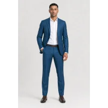 Costume Bleu canard 3 pieces — porté décontracté veste ouverte