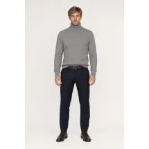Pull col roulé torsade gris moyen — porté face — sur mesure — Costume Privé Paris