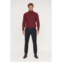 Pull col roulé torsade bordeaux — porté face — sur mesure — Costume Privé Paris