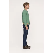Blouson nubuck vert tendre MA1 Steve - Style et confort pour hommes. — vue profil porté