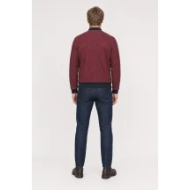 Blouson nubuck rouge foncé MA1 Steve — vue de dos porté