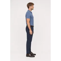 Polo coton piqué manche courte bleu denim — vue profil porté