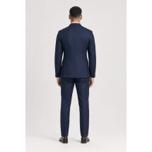 Veste bleu foncé nattée — vue de dos porté