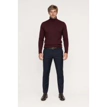 Pull col roulé bordeaux — porté face — sur mesure — Costume Privé Paris
