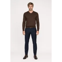 Pull col V marron — porté face — sur mesure — Costume Privé Paris