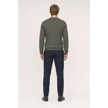 Pull col rond vert olive — vue de dos porté