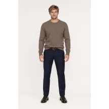 Pull col rond brun — porté face — sur mesure — Costume Privé Paris