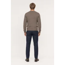 Pull col rond brun — vue de dos porté