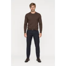 Pull col rond marron — porté face — sur mesure — Costume Privé Paris