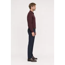 Pull polo manche longue bordeaux — vue profil porté