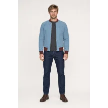 Blouson Suede bleu ciel MA1 Steve — porté face — sur mesure — Costume Privé Paris