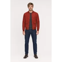 Blouson Nubuck rouge A1 Cary — porté face — sur mesure — Costume Privé Paris