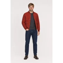 Blouson Nubuck rouge A1 Cary — porté veste partiellement ouverte
