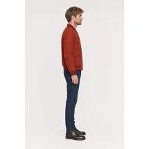 Blouson Nubuck rouge A1 Cary — vue profil porté