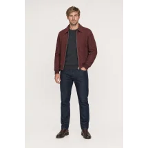 Blouson Nubuck bordeaux A2 John — porté veste partiellement ouverte