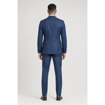 Costume mariage bleu moyen champêtre — vue de dos porté