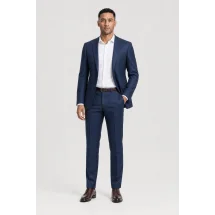 Costume mariage bleu roi champêtre — porté décontracté veste ouverte