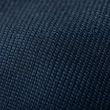 Costume mariage bleu roi champêtre — détail macro tissu