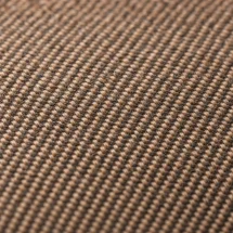 Costume mariage terre battue champêtre — détail macro tissu
