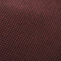 Costume mariage bordeaux champêtre — détail macro tissu