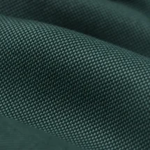 Costume mariage vert paon champêtre — détail macro tissu