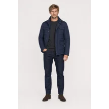Parka matelassée bleu marine — porté veste partiellement ouverte