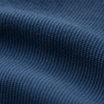 Costume mariage bleu intense — détail macro tissu