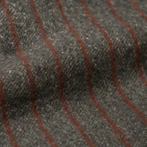 veste croisée gris rayures rouge — détail macro tissu