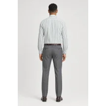 Chemise blanche à double rayure verte - Style élégant pour hommes — vue de dos portée
