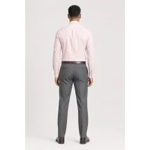 Chemise rose à rayures blanches - Style élégant pour hommes et femmes. — vue de dos portée