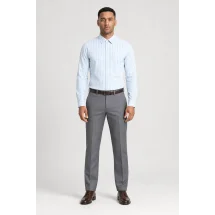 Chemise bleu ciel à rayures blanches - Style élégant pour hommes — portée face — sur mesure — Costume Privé Paris