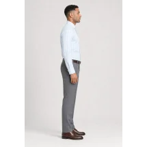 Chemise bleu ciel à rayures blanches - Style élégant pour hommes — vue profil portée