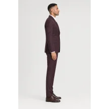 Costume mariage bordeaux — vue profil porté