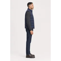 Doudoune bleu carreaux orange — vue profil porté