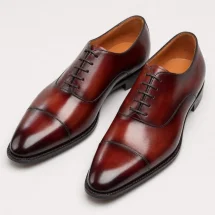 Chaussures Richelieu bout droit bordeaux patiné — vue alternative finition