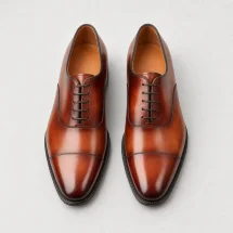Chaussures Richelieu bout droit cognac patiné — packshot — Costume Privé Paris