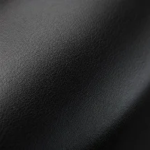 Chaussures derby noir patiné — détail matière macro