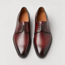Chaussures derby bordeaux patiné — packshot — Costume Privé Paris