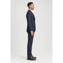 Costume Bleu foncé grain caviar — vue profil porté