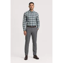 Chemise carreaux vert — portée veste ouverte décontractée