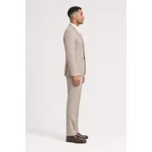 blazer beige — vue profil porté