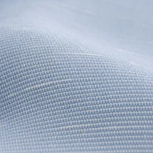 Chemise Lin Bleu Ciel — détail macro tissu et col